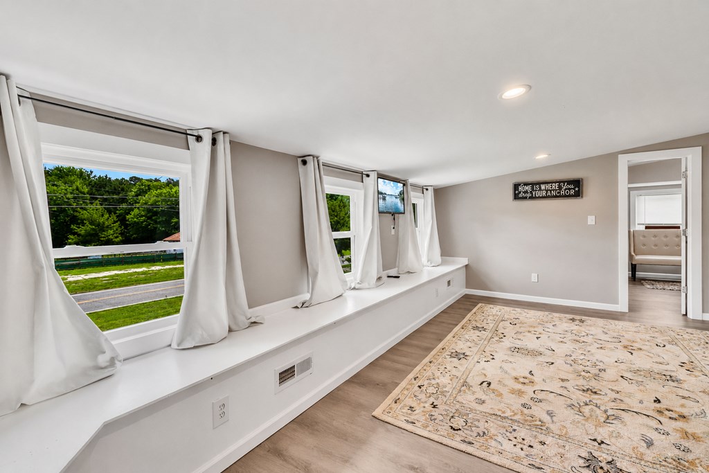2082 Fairport Road