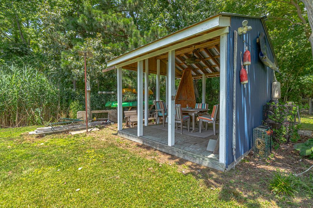 2082 Fairport Road