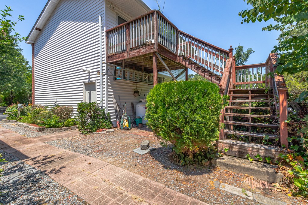 439 Burnt House Point Road