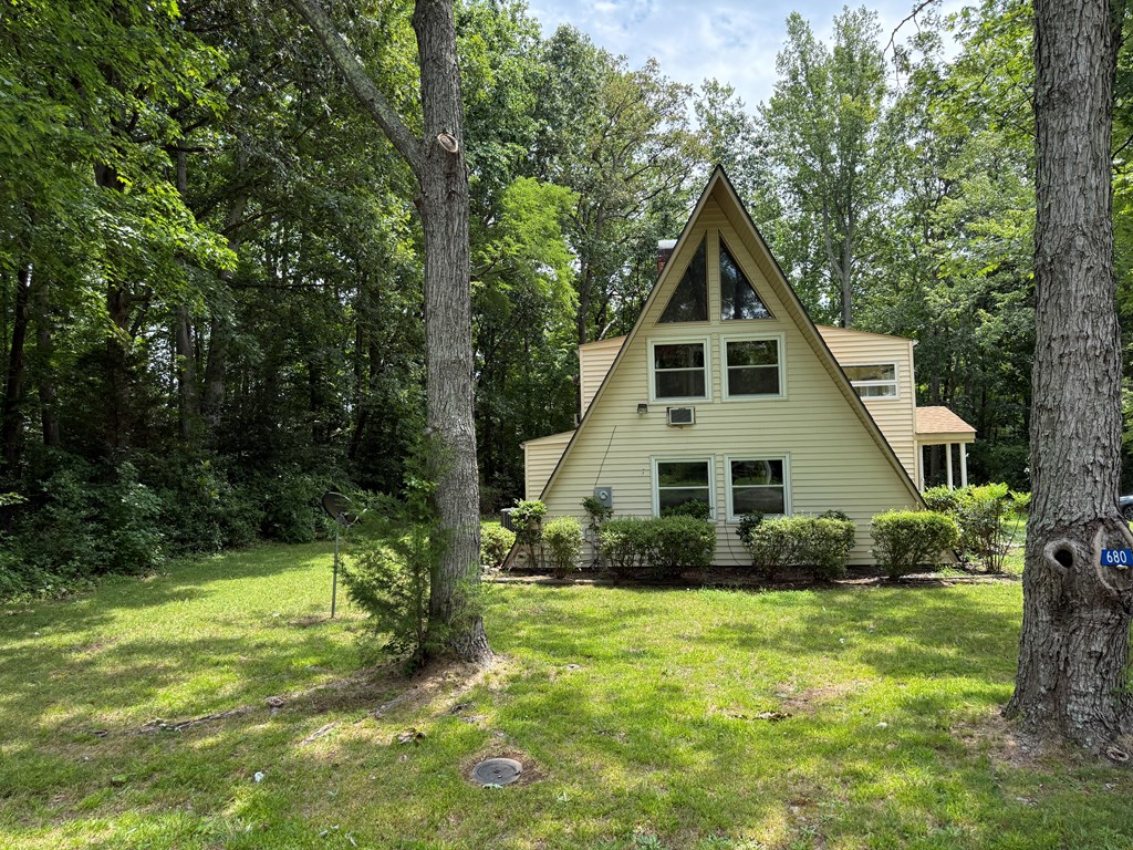 680 Riverview Dr