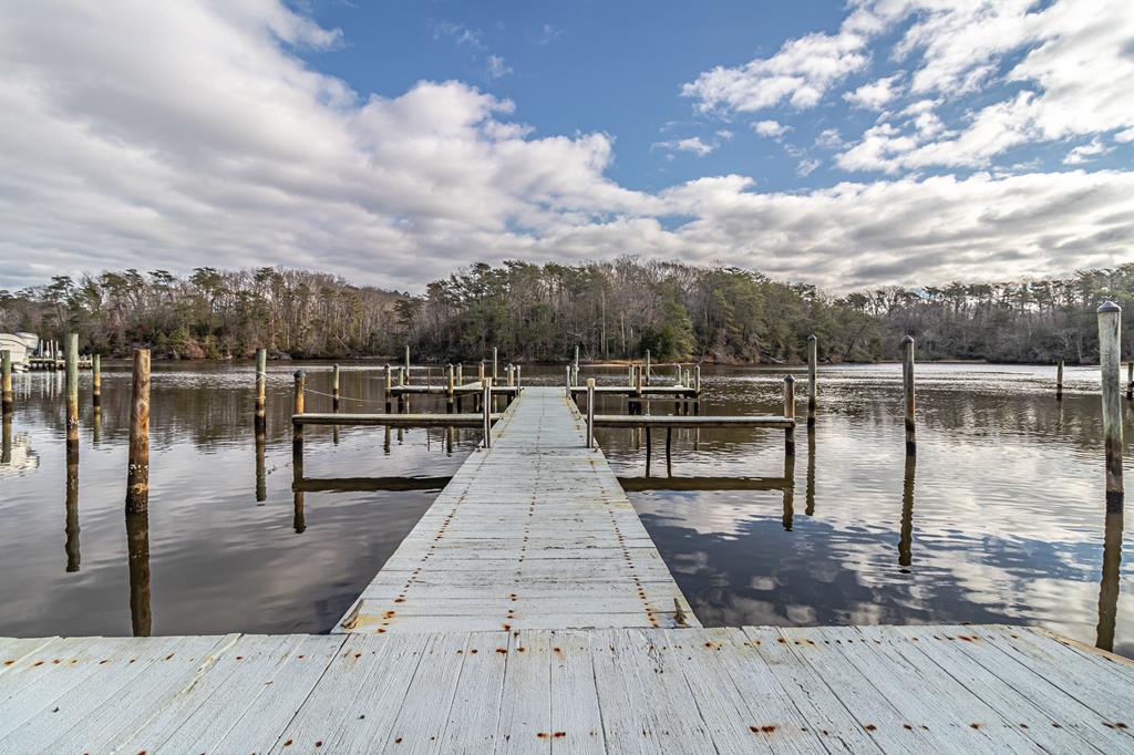680 Riverview Dr