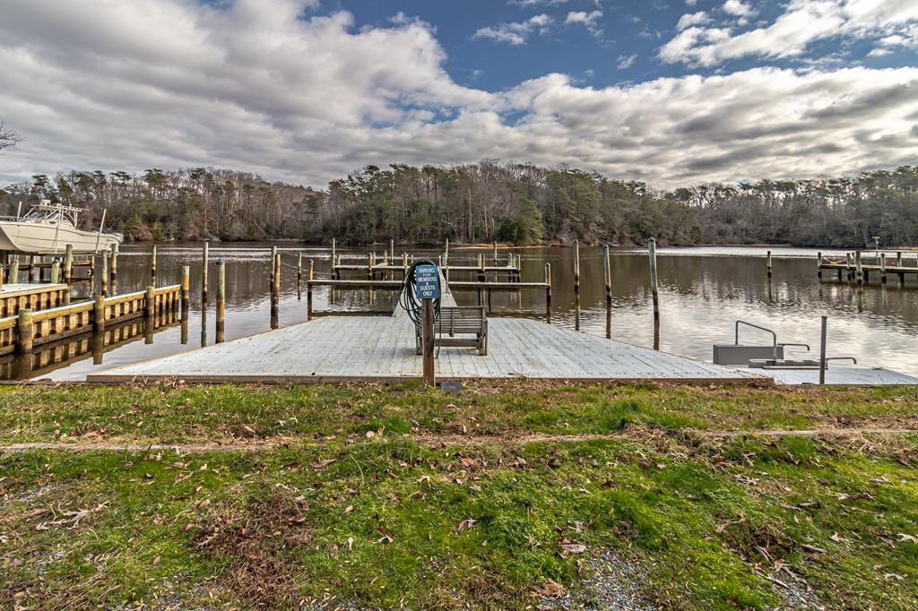 680 Riverview Dr