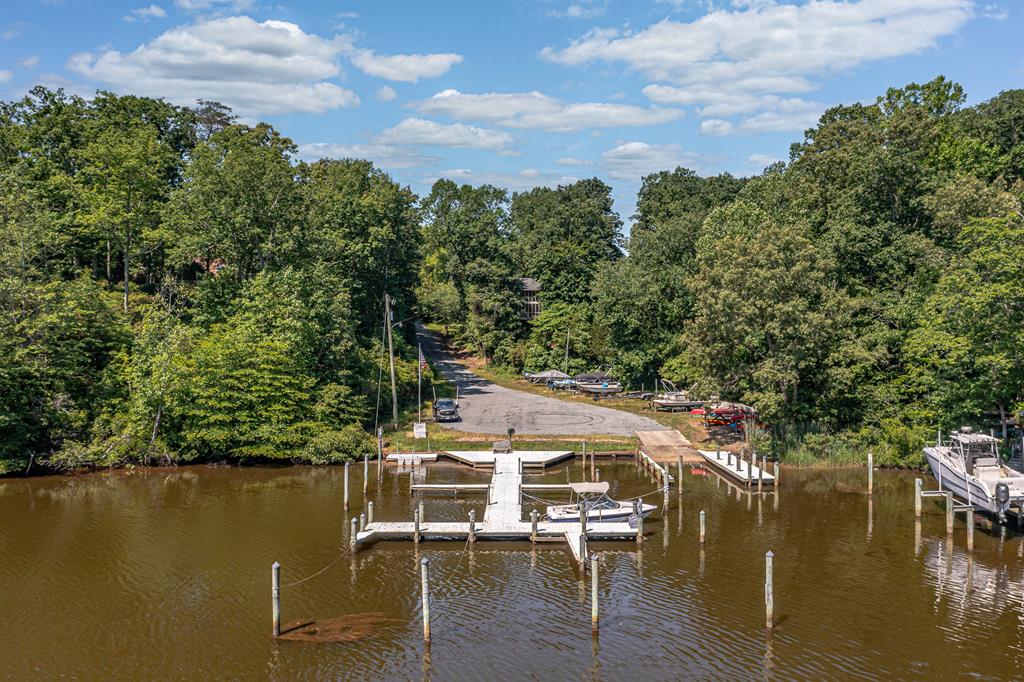 680 Riverview Dr