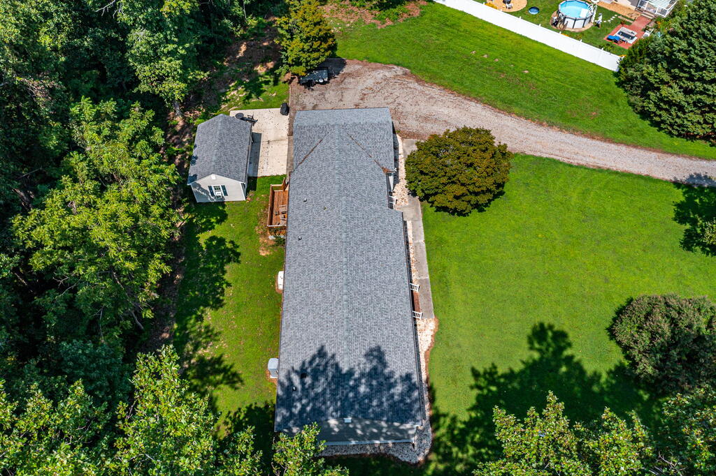 302 Hawthorne Ave