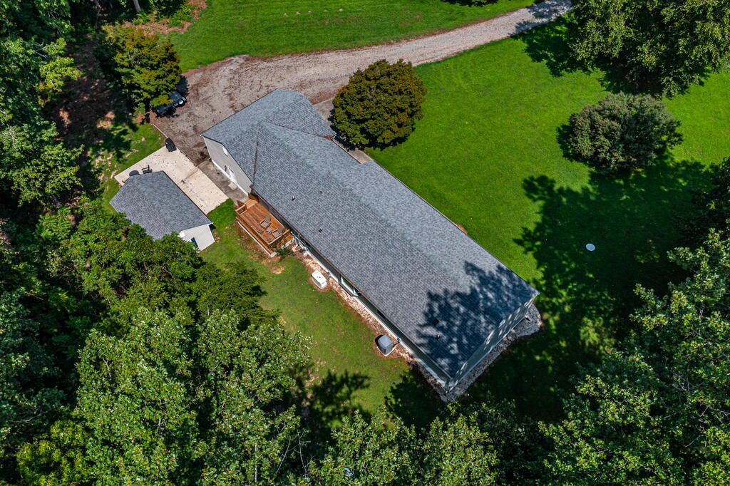302 Hawthorne Ave