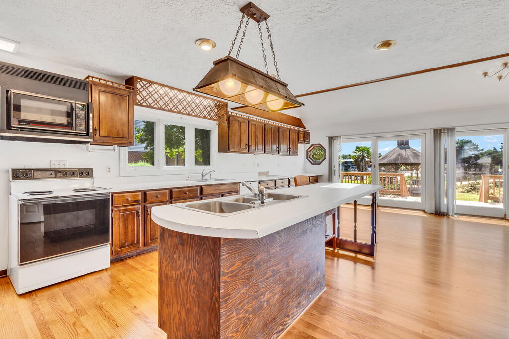 75 Keel Court