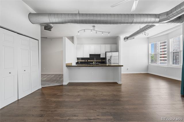277 N Broadway Unit: 206