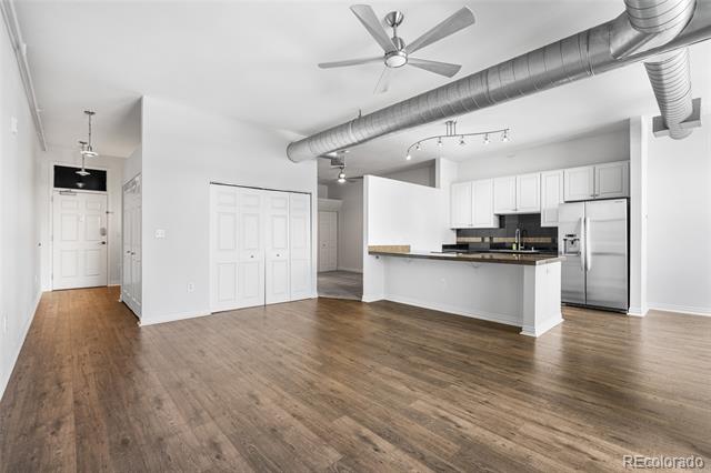 277 N Broadway Unit: 206