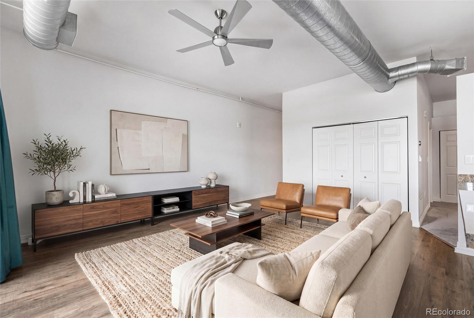 277 N Broadway Unit: 206