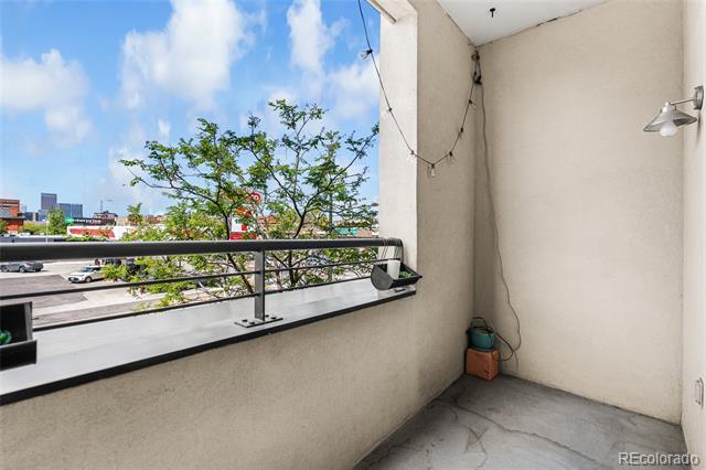 277 N Broadway Unit: 206