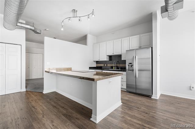 277 N Broadway Unit: 206