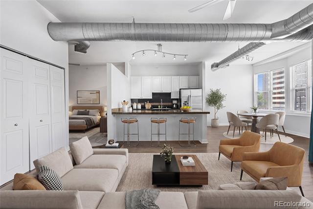 277 N Broadway Unit: 206