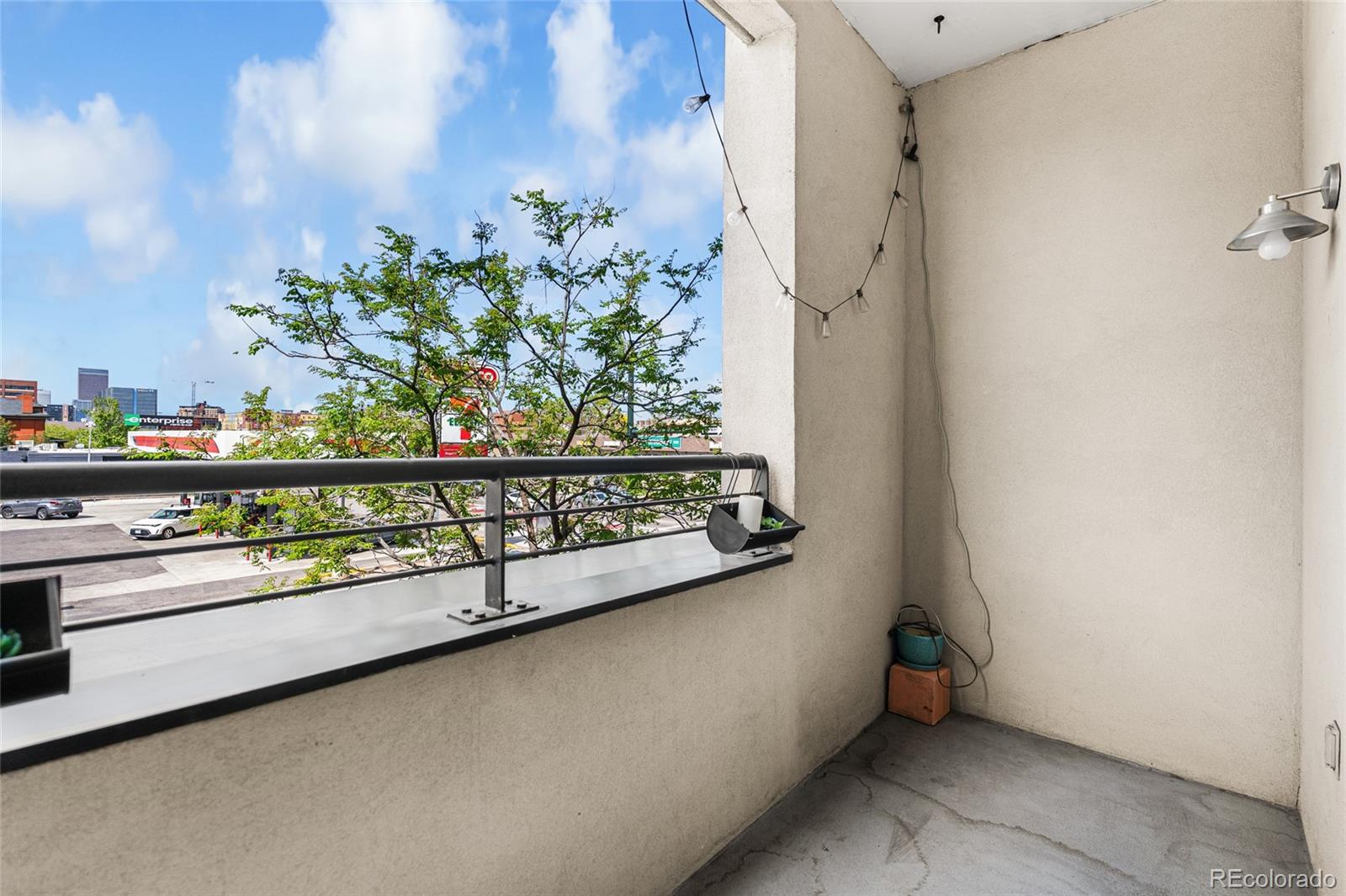 277 N Broadway Unit: 206