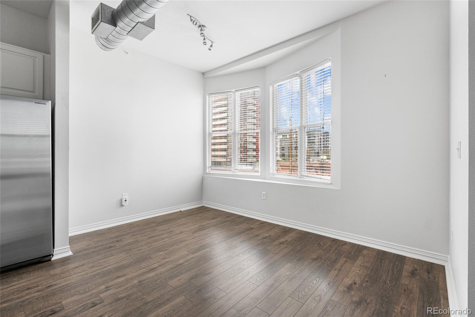 277 N Broadway Unit: 206