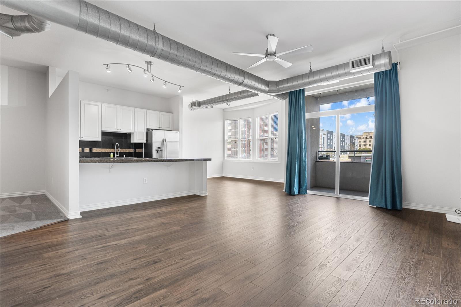 277 N Broadway Unit: 206