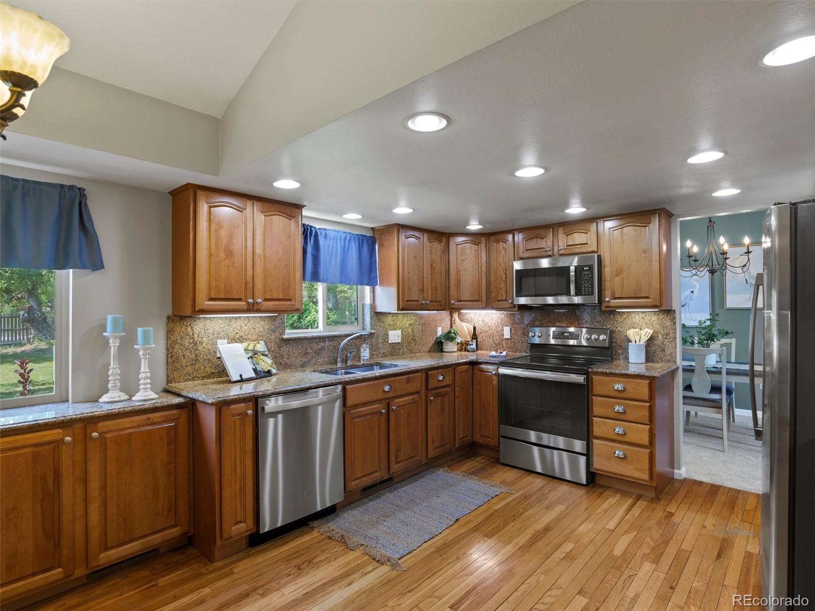 6392 S Newland Court