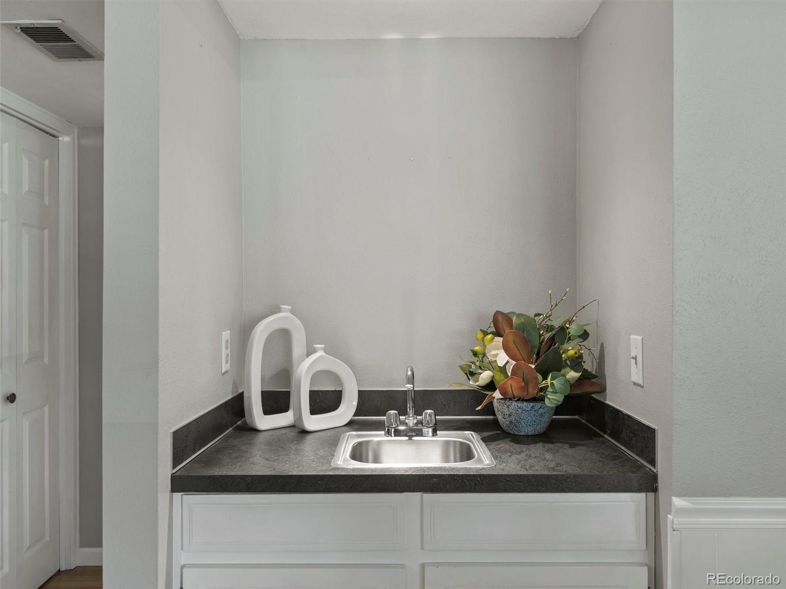 6392 S Newland Court