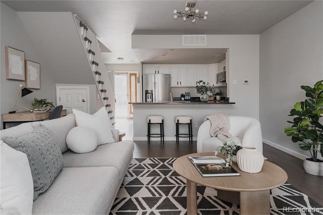 5081 Garrison Street Unit: 9