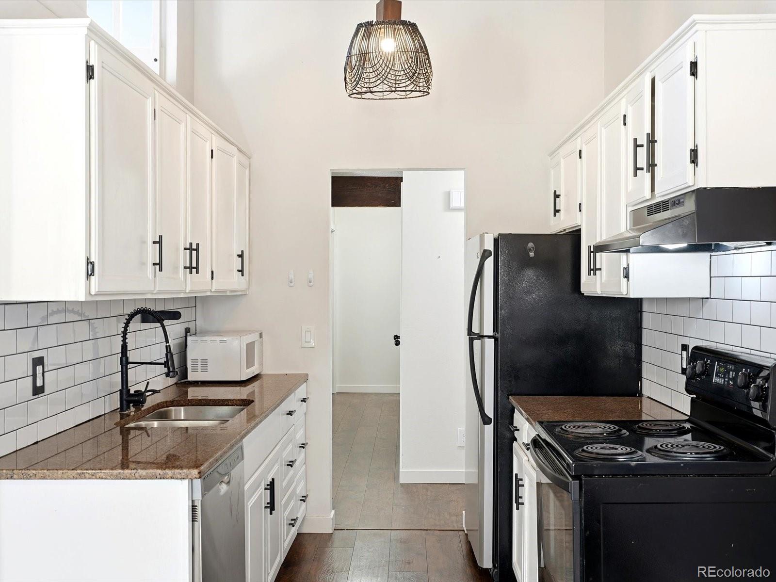 4062 S Atchison Way Unit: 302