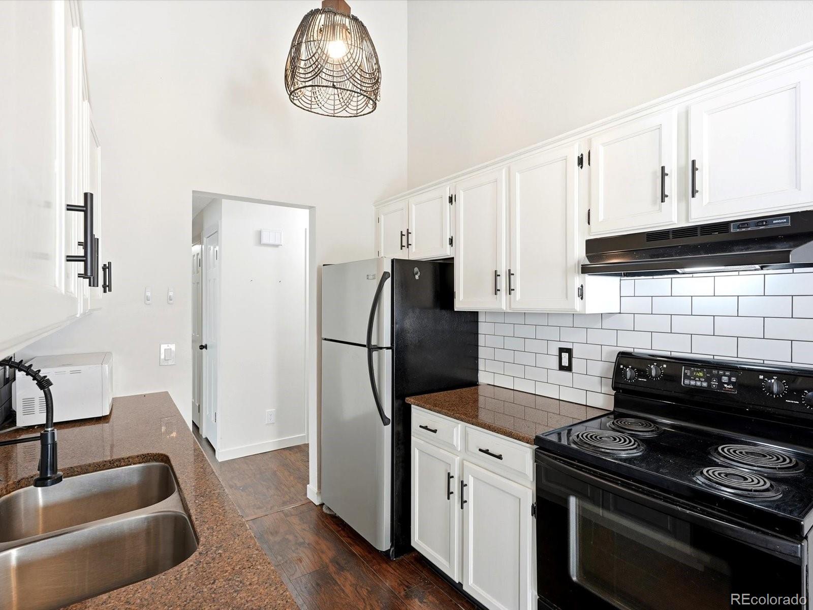 4062 S Atchison Way Unit: 302