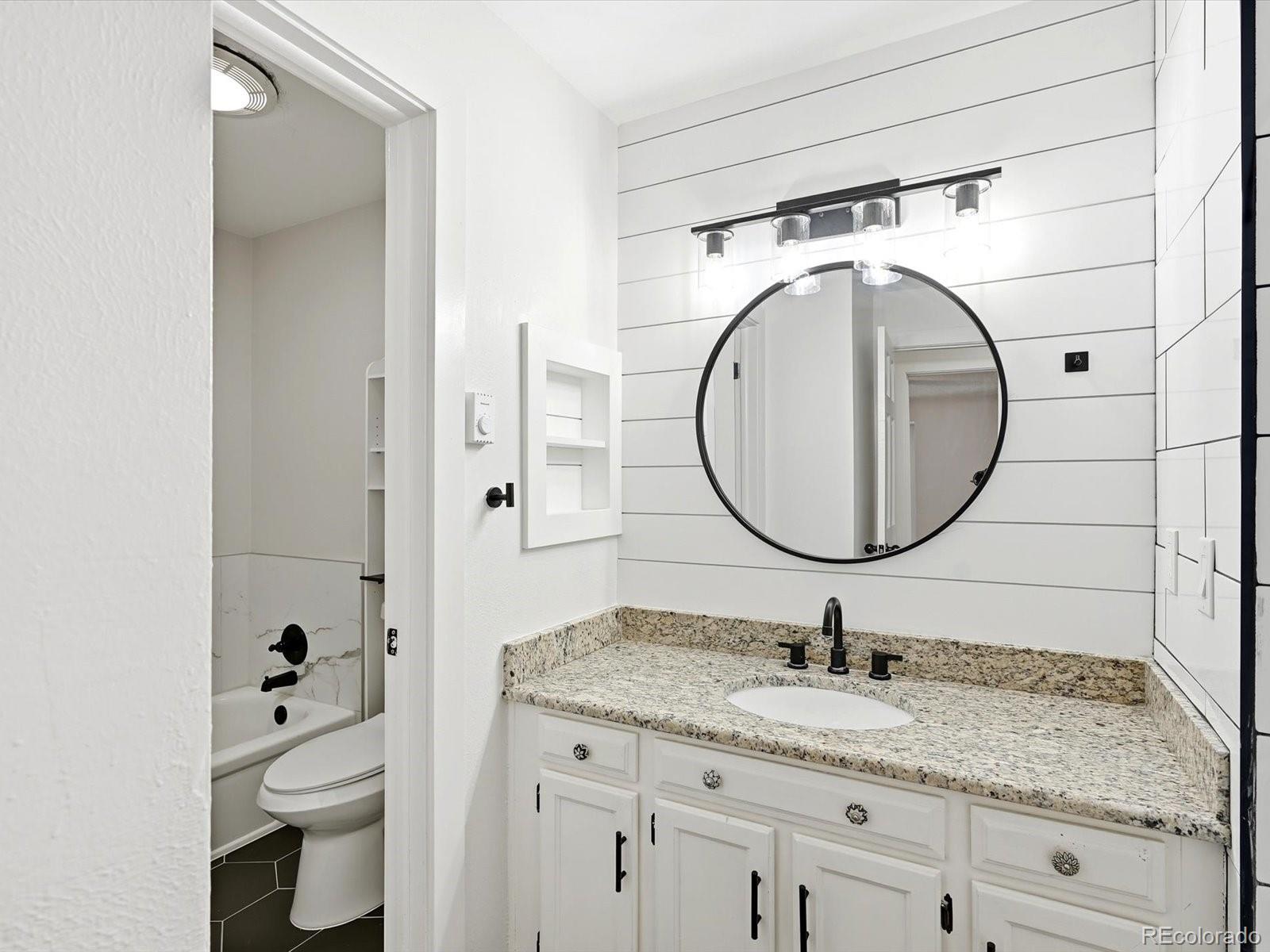 4062 S Atchison Way Unit: 302