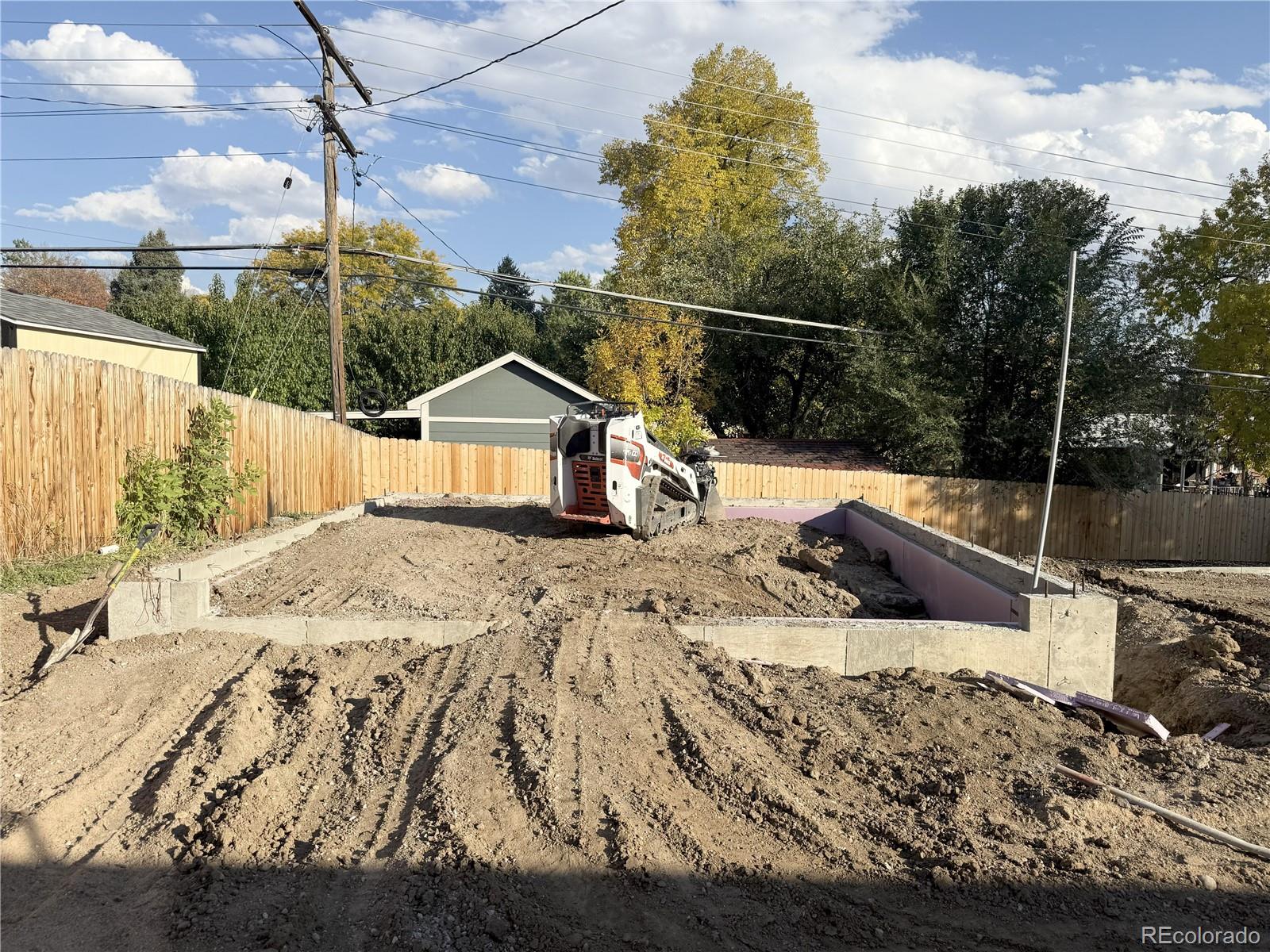 2864 S Raleigh Street