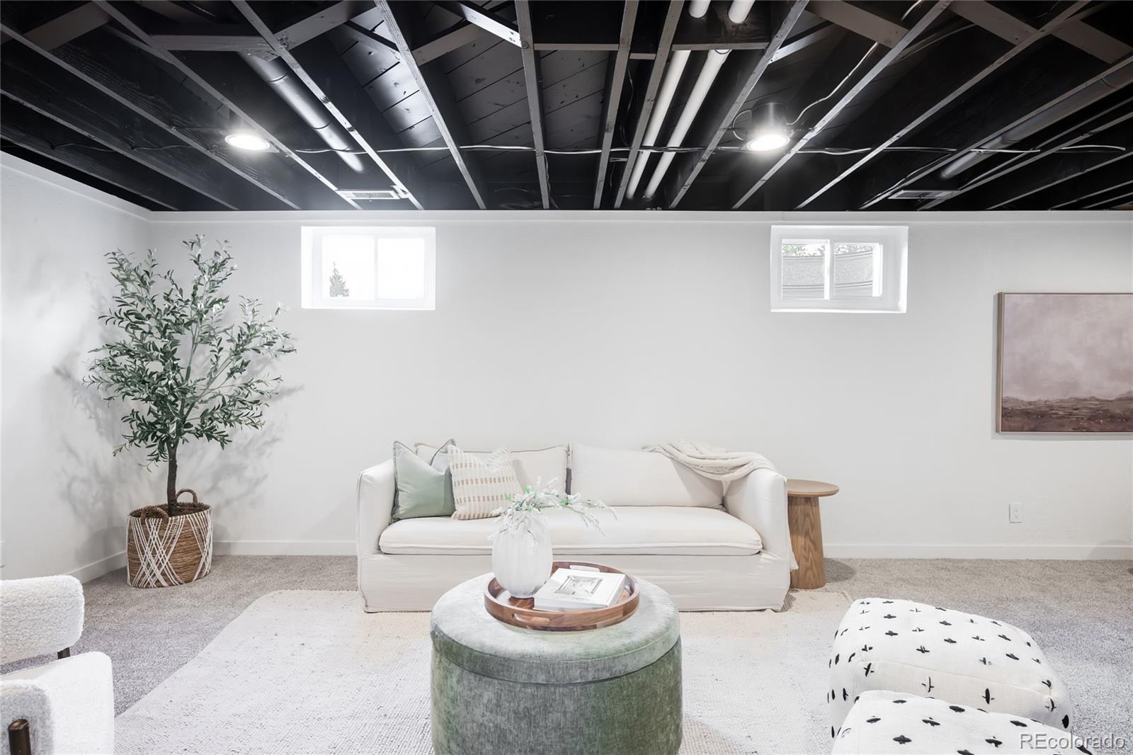 2864 S Raleigh Street