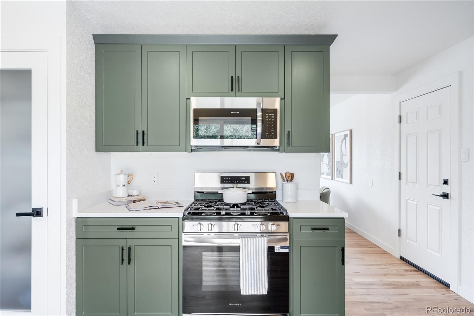 2864 S Raleigh Street