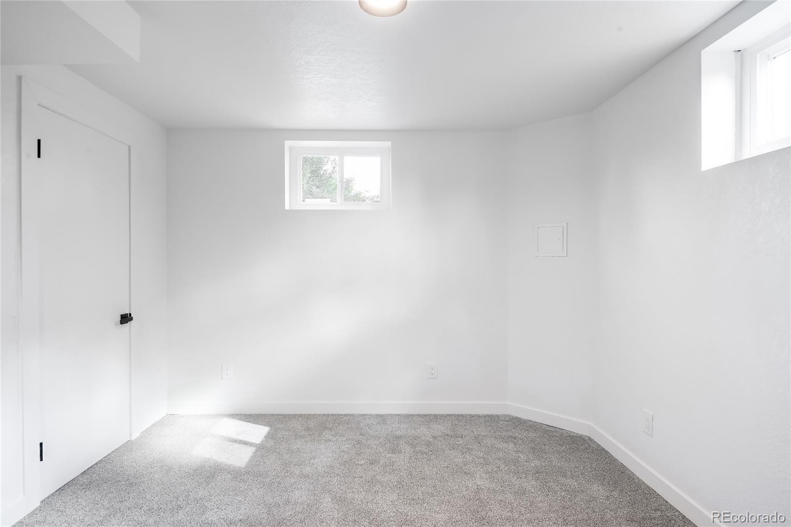 2864 S Raleigh Street