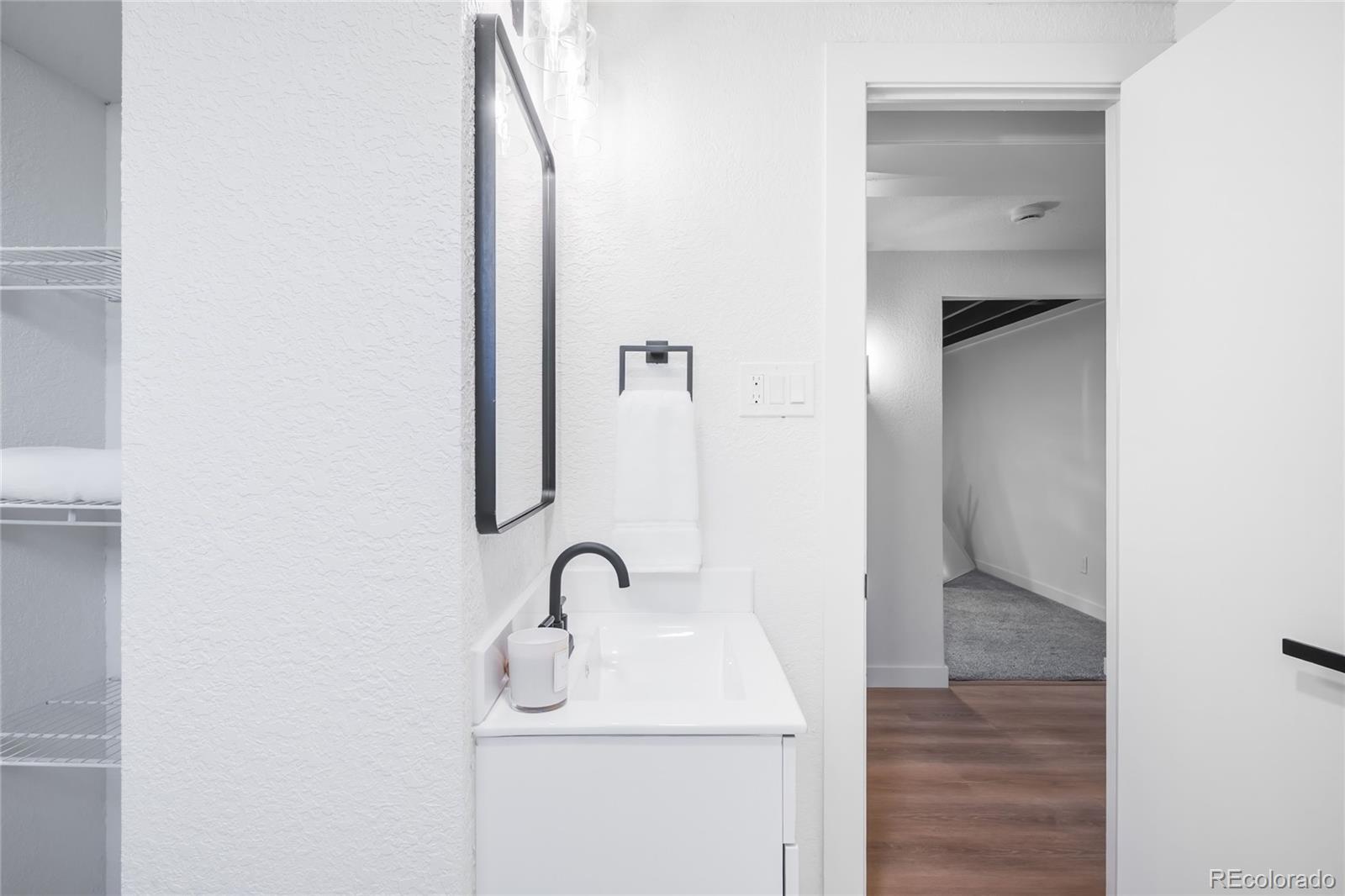 2864 S Raleigh Street