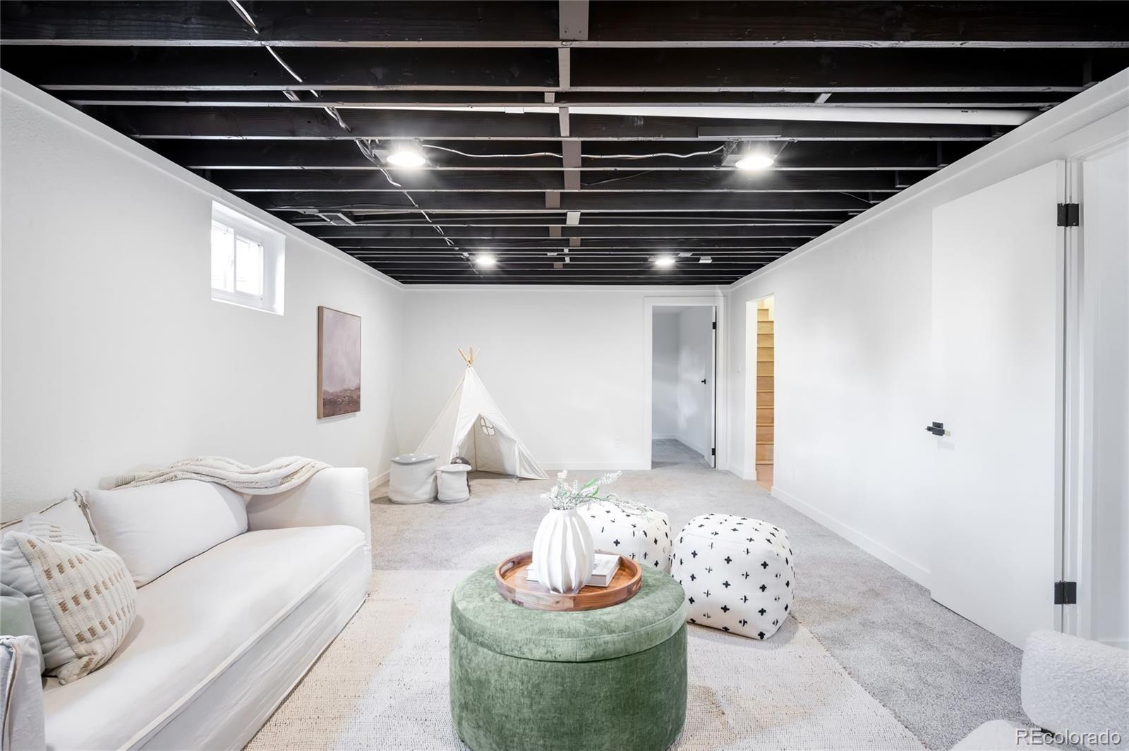 2864 S Raleigh Street