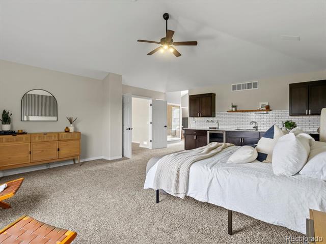 8425 Green Island Circle