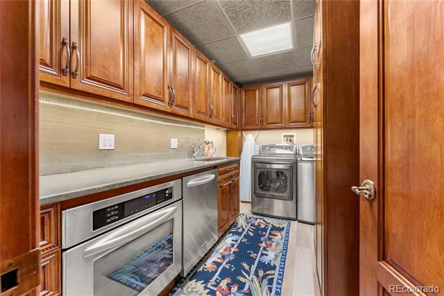 2001 Lincoln Street Unit: 3223