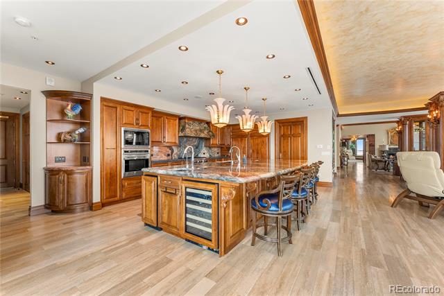 2001 Lincoln Street Unit: 3223