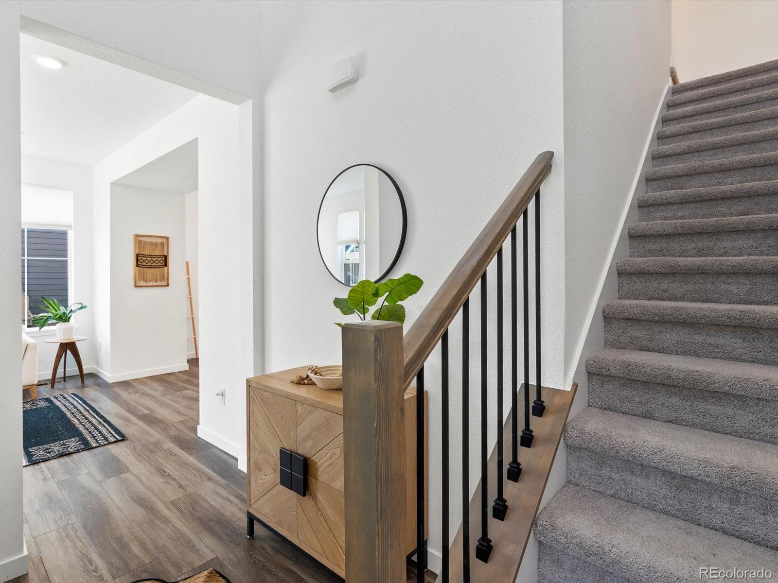 1649 Marquette Alley