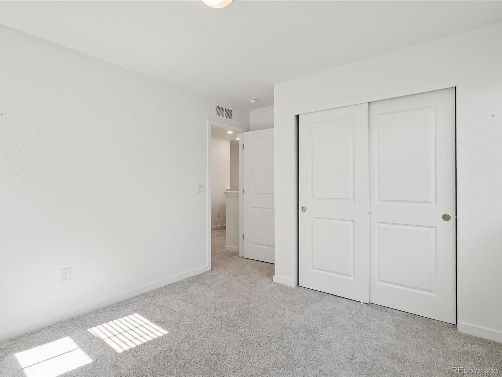 1649 Marquette Alley