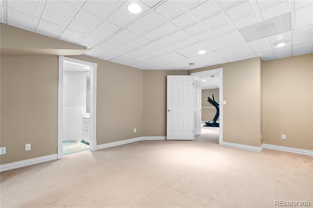 2504 S Fenton Lane