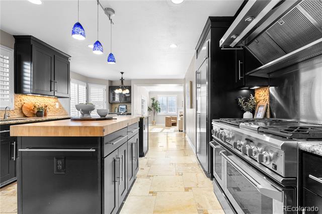 2504 S Fenton Lane
