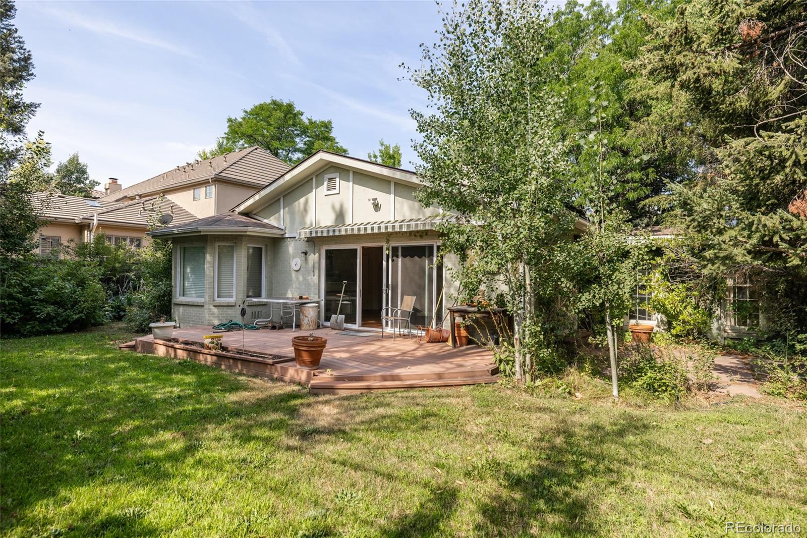 290 Krameria Street