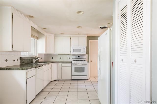 290 Krameria Street