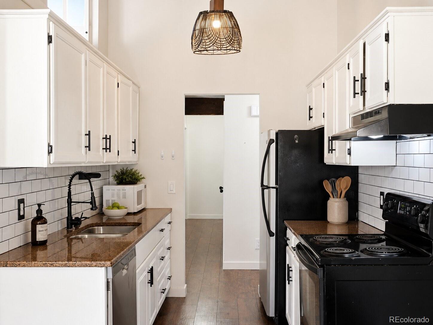 4062 S Atchison Way Unit: 302
