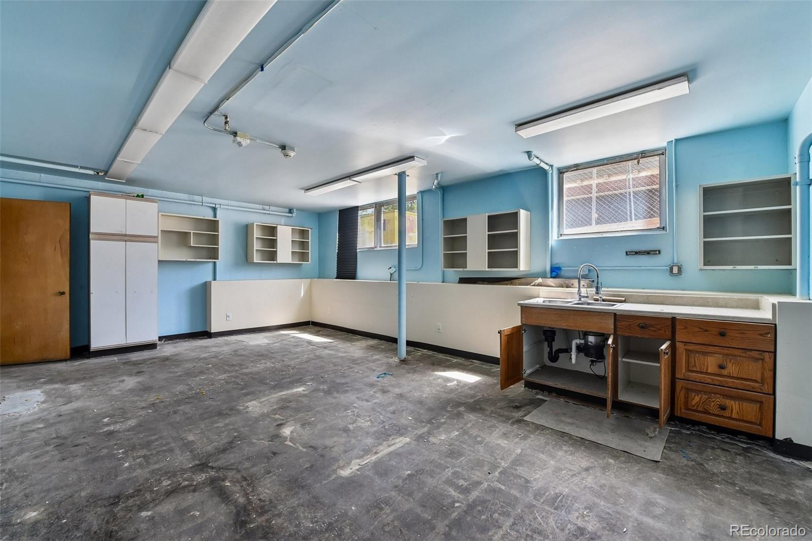 400 S Williams Street