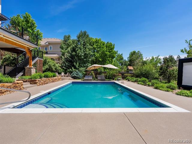10057 S Shadow Hill Drive