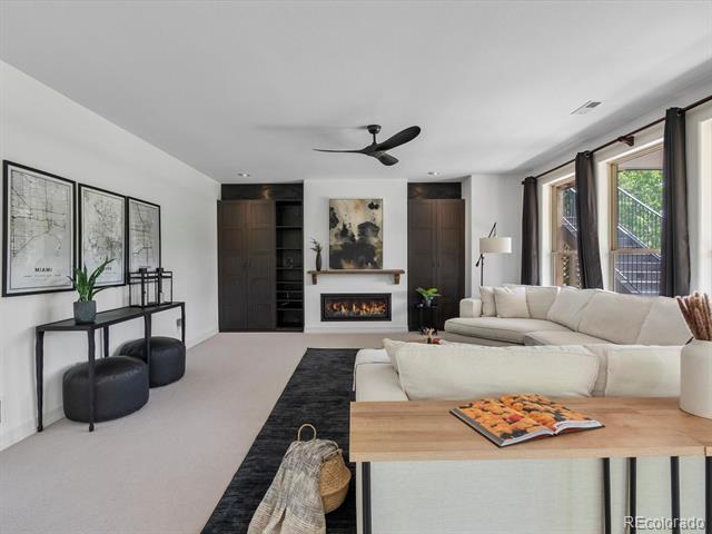 10057 S Shadow Hill Drive