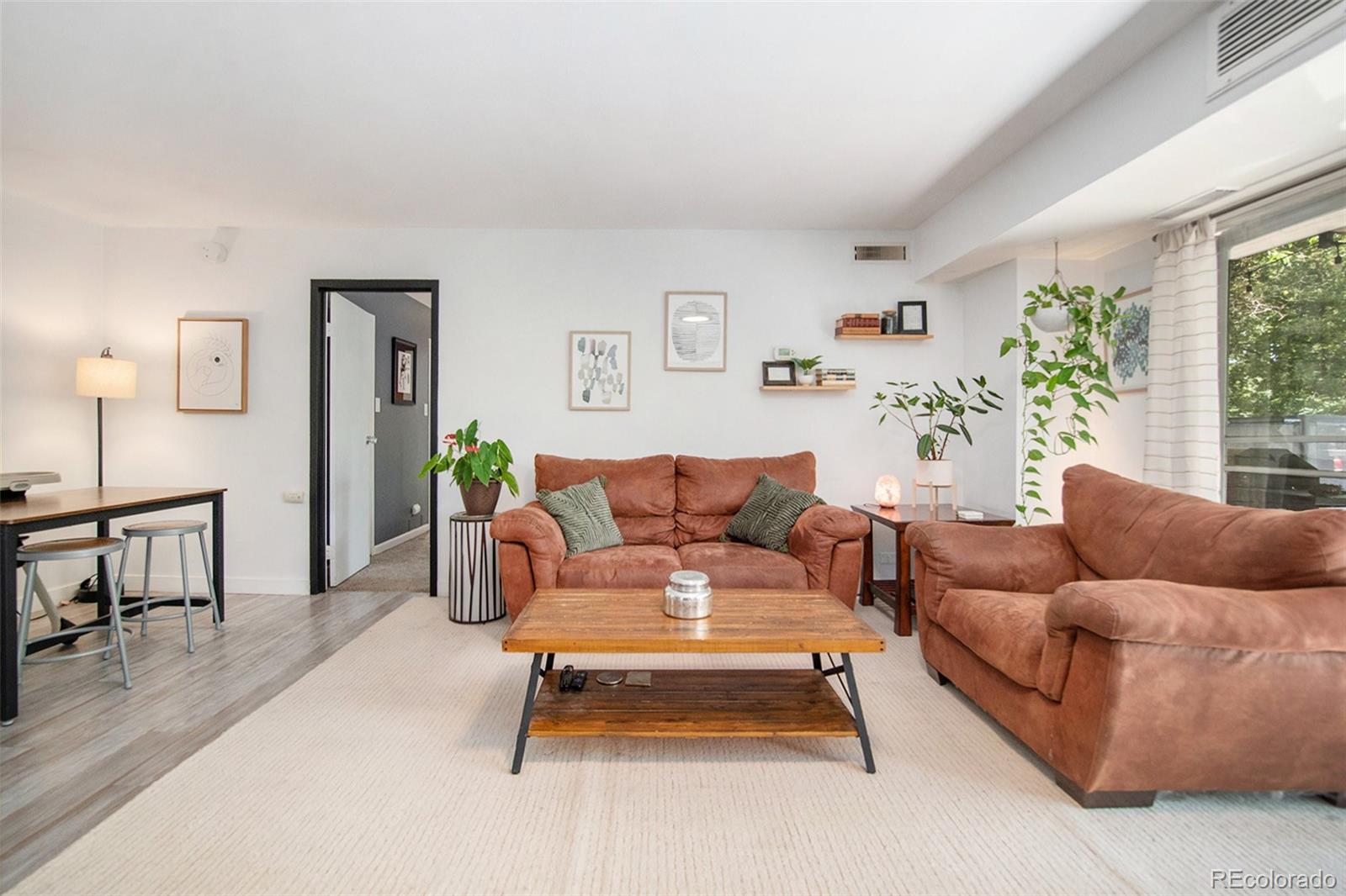 669 N Washington Street Unit: 201
