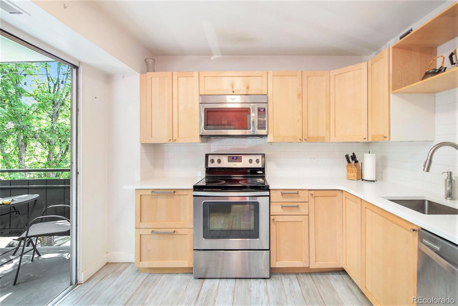 669 N Washington Street Unit: 201