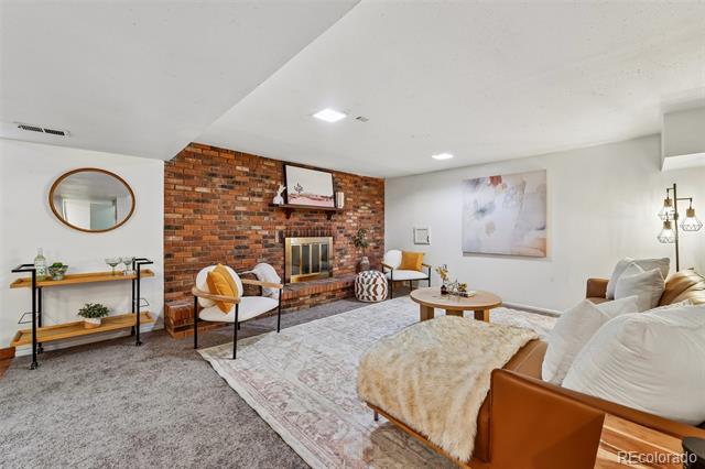 5009 W 70th Court