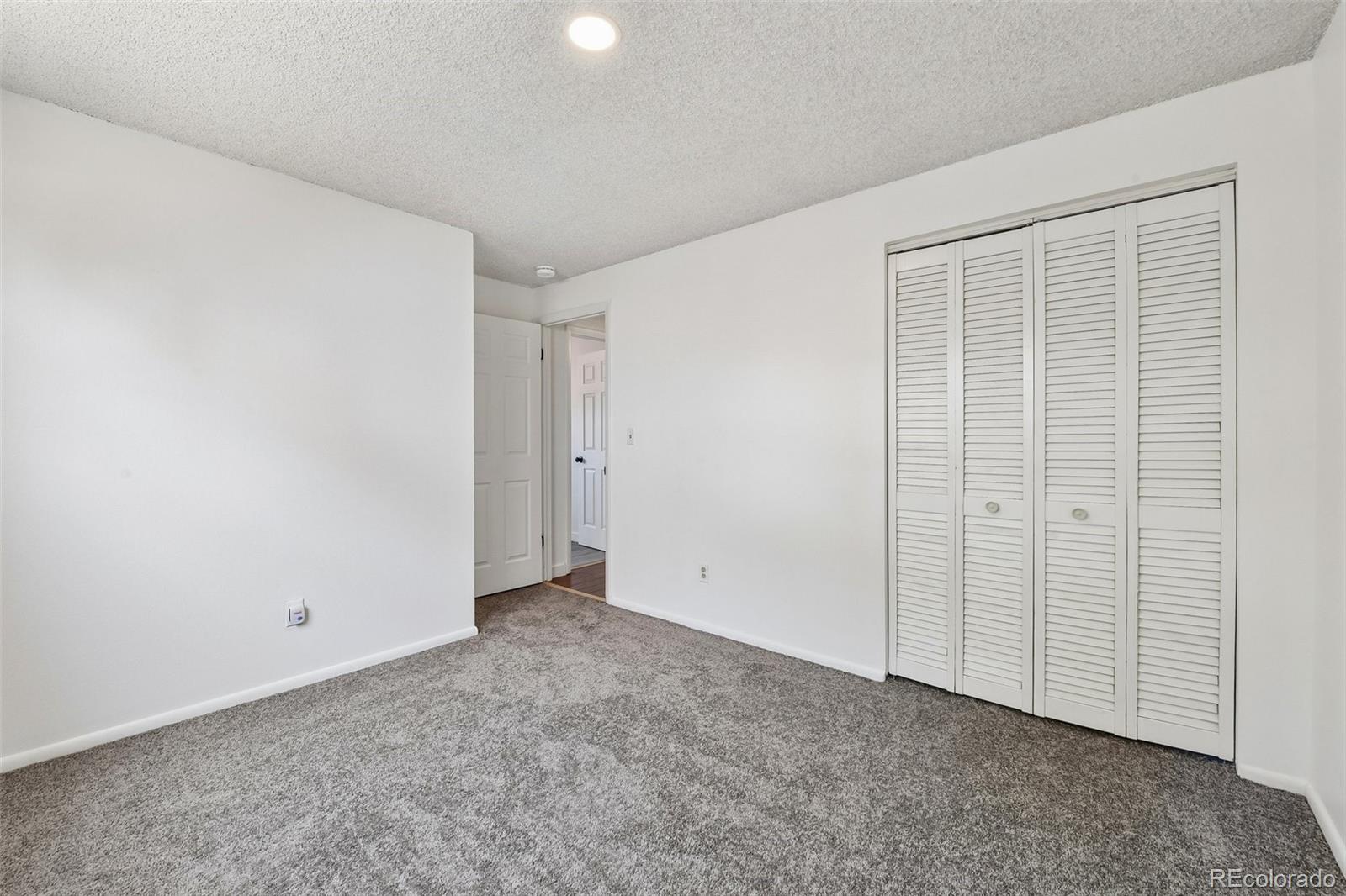 5009 W 70th Court