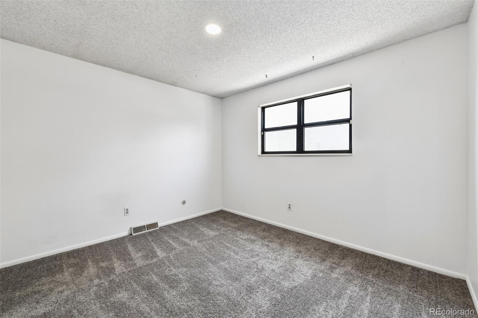 5009 W 70th Court