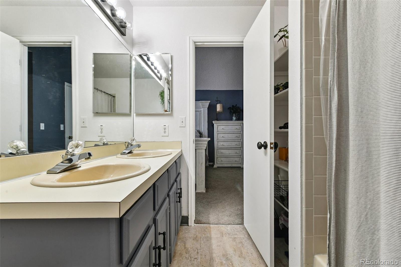 5732 W Atlantic Place